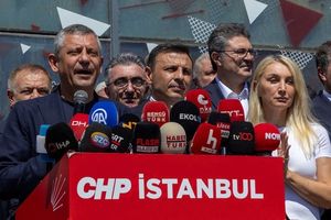 حزب جمهوریخواه خلق ترکیه مردم استانبول را به تجمع اعتراضی فراخواند