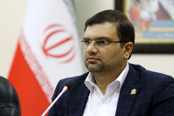 حمله عضو هیات رییسه به مشاور عزیزی خادم؛فدراسیون فوتبال جمهوری اسلامی هستیم نه جزیره مستقل