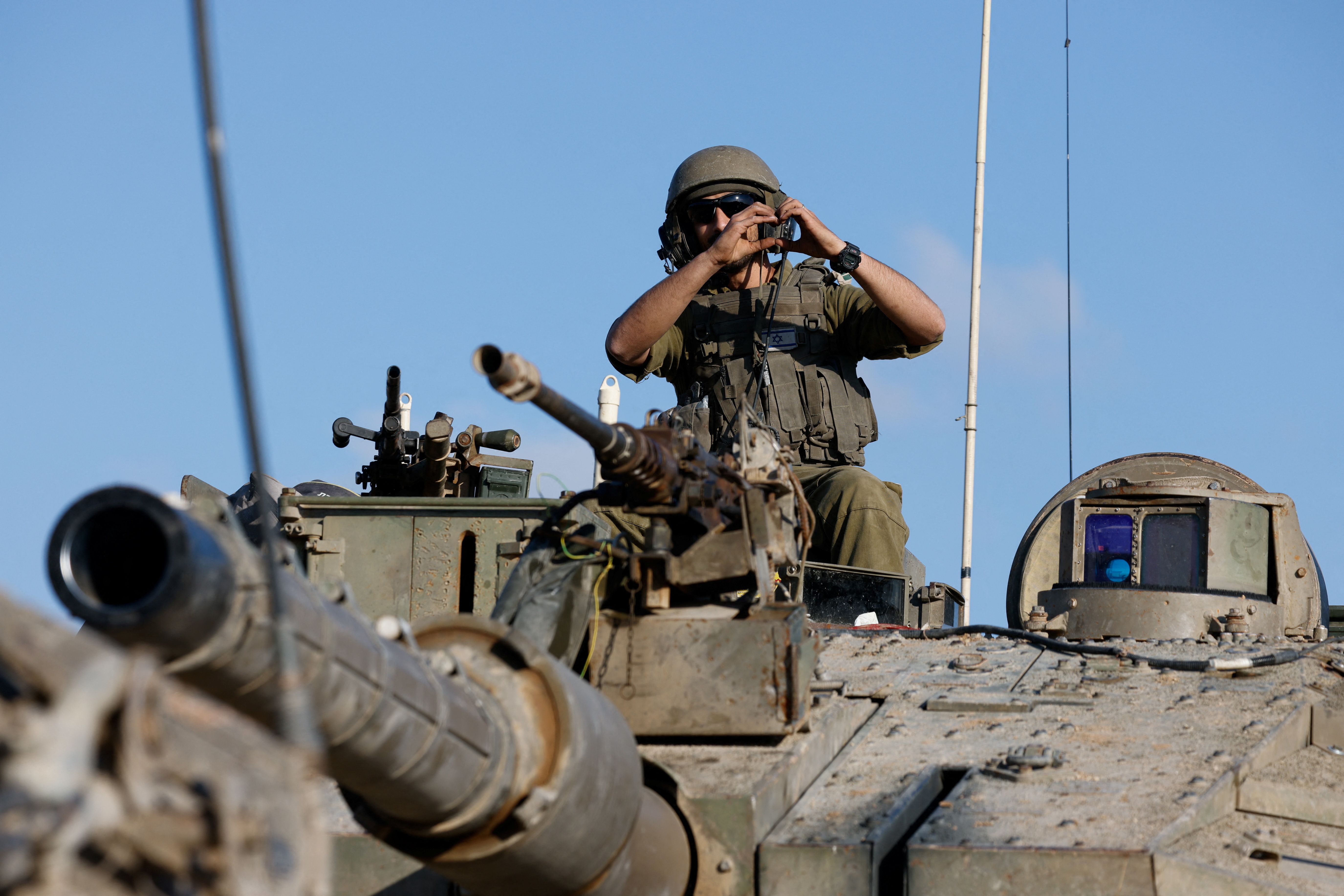 زخمی شدن ۴ نظامی اسرائیلی در جریان عملیات زمینی شبانه در خاک لبنان