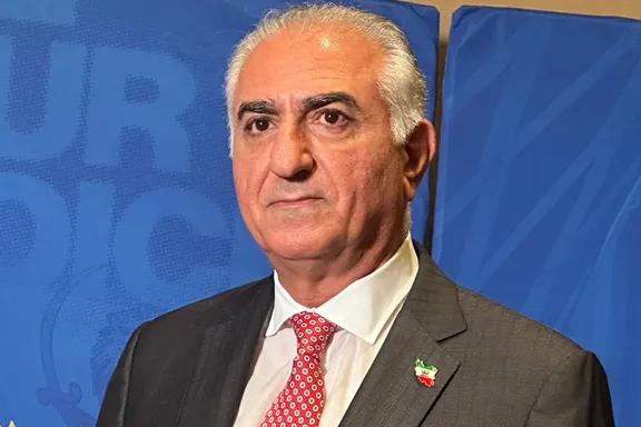 شاهزاده رضا پهلوی: رژیم سخت ترسیده است و میخواهد اینترنت را قطع کند