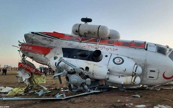 روزنامه اعتماد: بالگرد حامل وزیر ورزش برای چهار نفر ظرفیت دارد اما ۱۸ نفر سوارش بودند