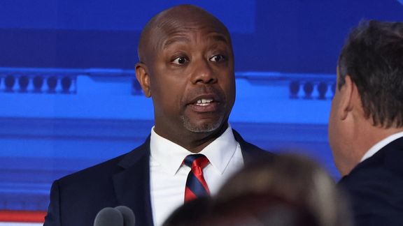 سناتور تیم اسکات: ضعف جو بایدن به ویژه در قبال ایران تنش را در جهان گسترش میدهد