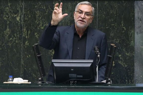 وزیر بهداشت: اگر دولت میگوید واکسن بزنید، باید تزریق انجام شود