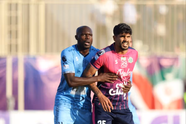 چادرملو ۱-۰ آلومینیوم؛ صدرنشینی ناگهانی یزدیها در لیگ برتر ایران