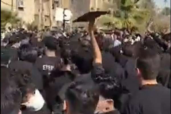 تجمع دانشجویان در چند دانشگاه با شعارهای مرگ بر خامنهای و جاویدشاه