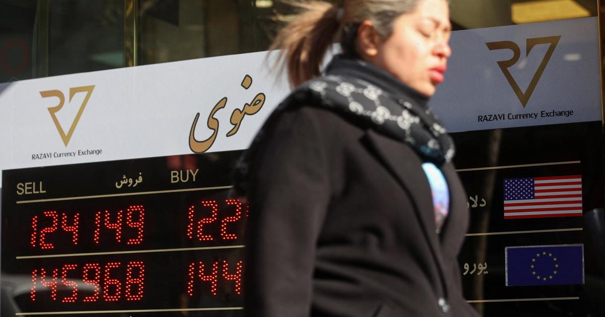 Iran Reinstates Subsidized Exchange Rate, Allocates Billions for Essential Goods