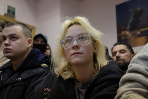 نوازنده نوجوان خيابانی كه به چهره تازه سركوب كرملين تبديل شد