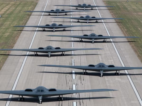 سناتور جمهوریخواه: تقویت حضور نظامی آمریکا در منطقه برای بازدارندگی ایران است