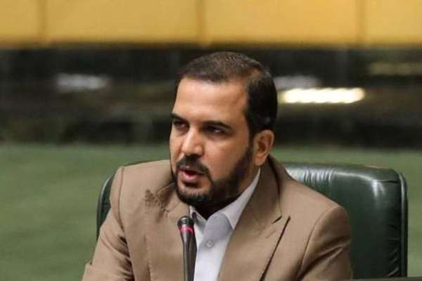 نماینده اهواز: ناوهای بریتانیا و فرانسه به تنگه هرمز نزدیک شوند، بلا بر سرشان میآوریم