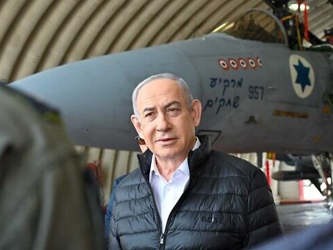 رئيس الوزراء الإسرائيلي يهدد بمهاجمة إيران.. ويؤكد: نستعد لمواجهة التحديات على جبهات أخرى