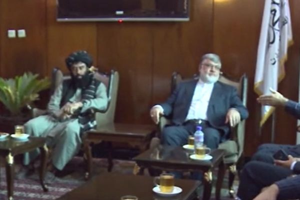 في أول زيارة لمسؤول إيراني .. محافظ خراسان يصل إلى كابول بعد سيطرة طالبان