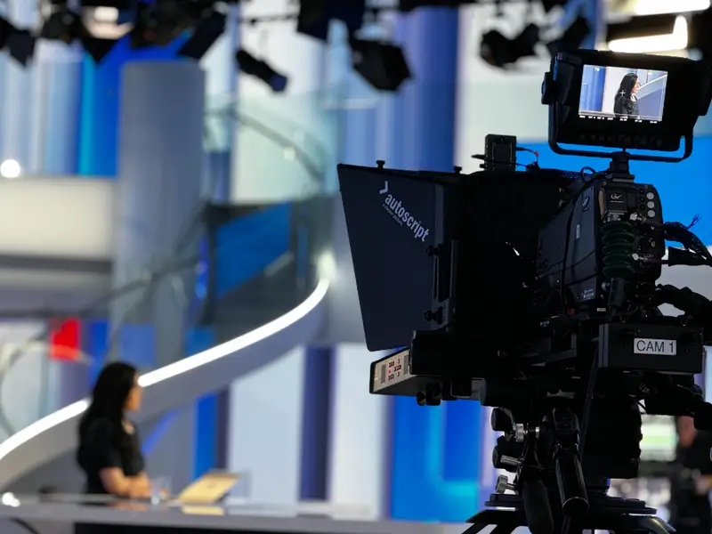 صحيفة بريطانية: إيران وظّفت شبكات إجرامية منظمة لترهيب "إيران إنترناشيونال"