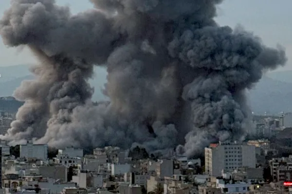 انفجارهای متعدد در اصفهان، اهواز، سیرجان و بندرعباس در صبح چهارشنبه ۱۲ فروردین