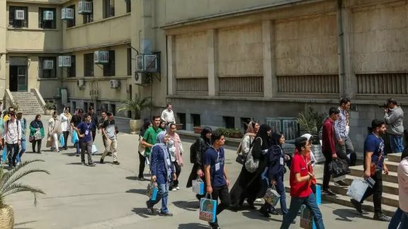 ۴ درصد از جمعیت تحصیلکرده و دانشجویان ایرانی به خارج از کشور رفتهاند