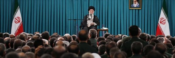 مقام ایرانی به تلگراف: فرماندهان سپاه خواستار لغو فتوای منع سلاح هستهای خامنهای شدند