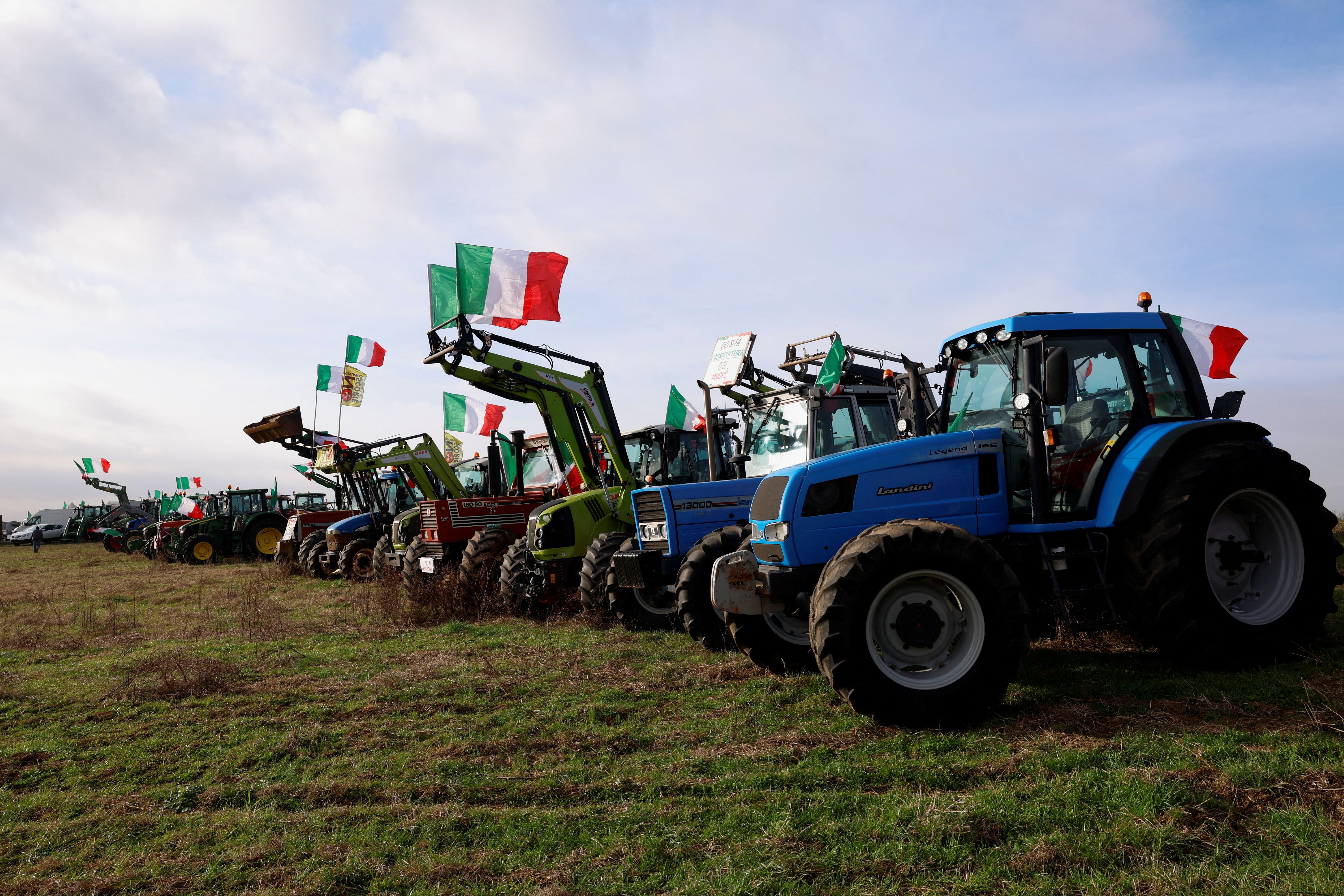 کشاورزان معترض ایتالیایی به دروازه‌های رم رسیدند