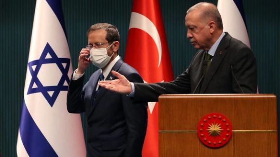 رجبطیب اردوغان در راست و اسحاق هرتزوگ در چپ