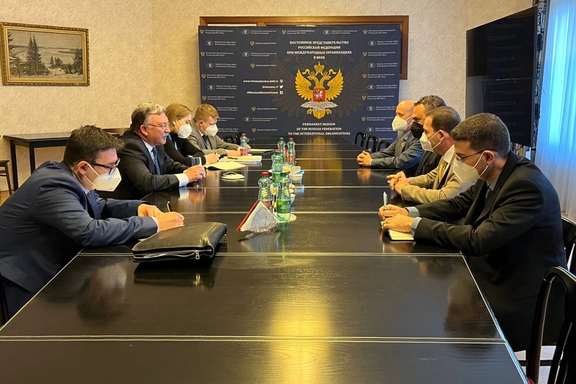 The Israeli delegation meeting with Russian envoy Mikhail Ulyanov in Vienna. February 15, 2022