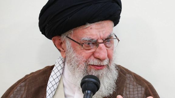 خامنهای: عقبنشینی غیرتاکتیکی غضب الهی به دنبال دارد