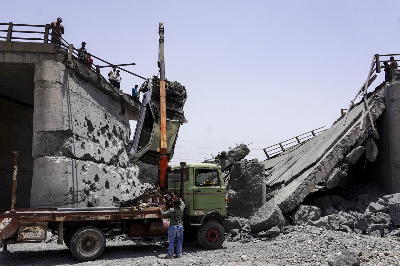 Iran-US rhetoric shifts from ships to infrastructure