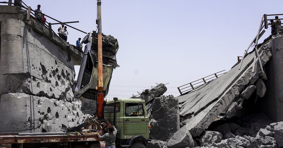 Iran-US rhetoric shifts from ships to infrastructure