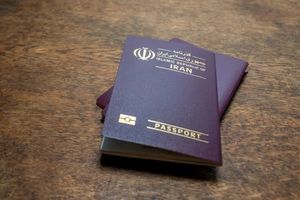 با تعطیلی سفارتخانهها در تهران، هزاران گذرنامه ایرانی معطل مانده است