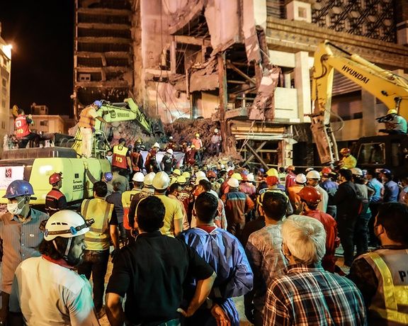 وثيقة تلقتها "إيران إنترناشيونال" تكشف تفاصيل الفساد في إنشاء المبنى المنهار في عبادان