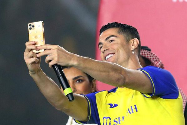 Saudi Arabia Calls For Internet Access To Ronaldo During Iran Visit