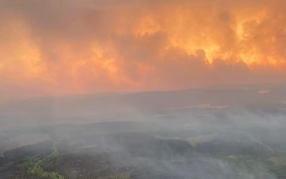 آمریکا برای کمک به مهار آتشسوزیها در شرق کانادا، صدها آتشنشان به این کشور اعزام کرد