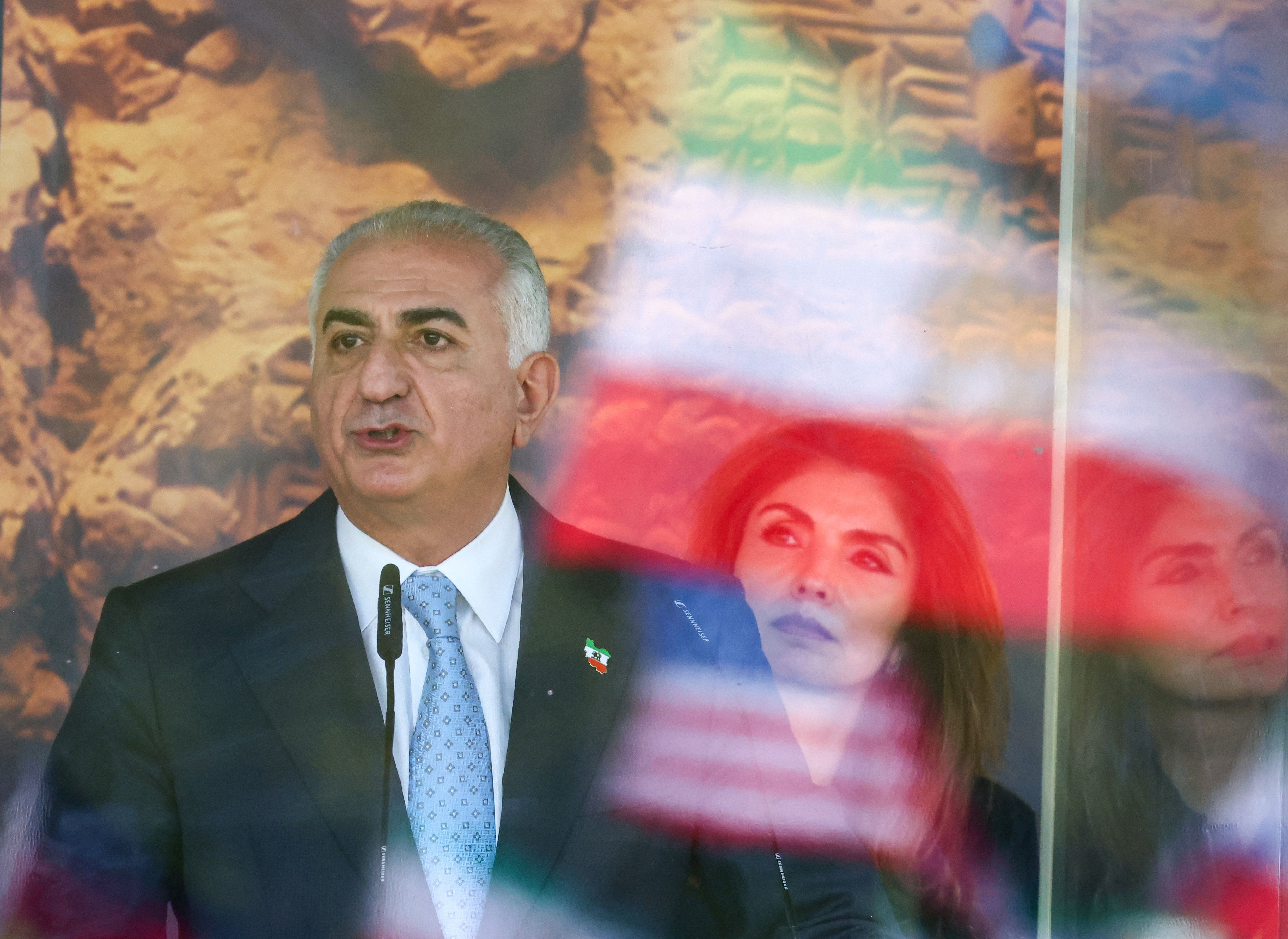 شاهزاده رضا پهلوی: ما ۵۰ هزار نفر کشته ندادیم که تنگه هرمز باز شود