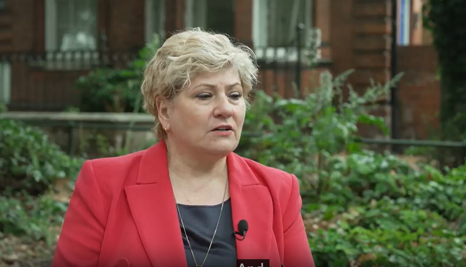 Senior UK MP urges new Iran nuclear deal, hitting out at US policy