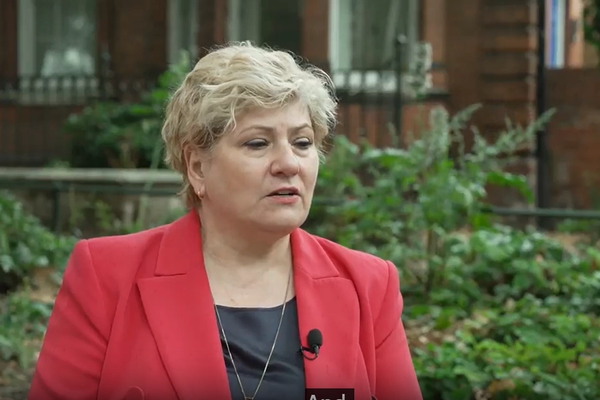 Senior UK MP urges new Iran nuclear deal, hitting out at US policy