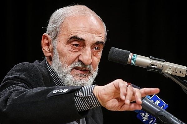 مرة أخرى.. ممثل المرشد الإيراني يهدد بإغلاق مضيق هرمز أمام سفن كوريا الجنوبية