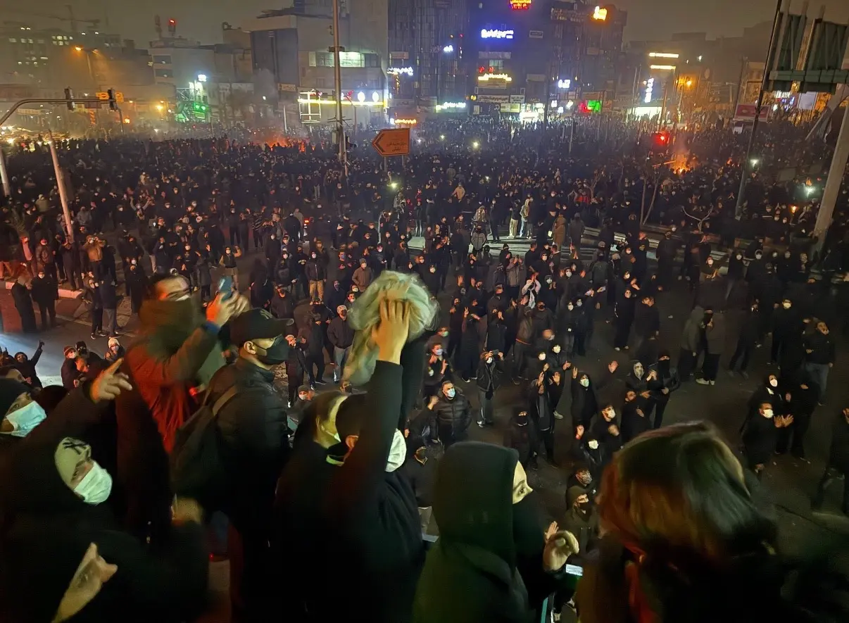 هيئة تقصّي الحقائق التابعة للأمم المتحدة تطالب النظام الإيراني بإنهاء قمع المحتجين