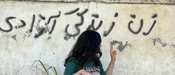 گسترش اعتراضها به قانون تازه حجاب: جنگ تمامعیار با مردم ایران است