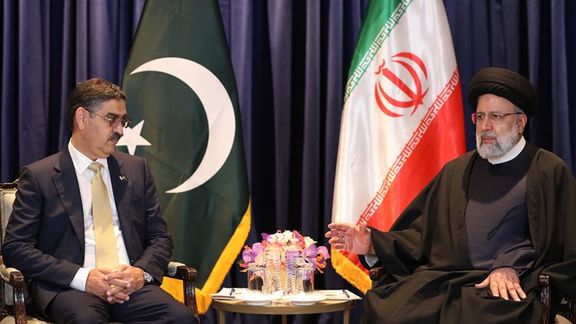 Pakistan's caretaker Prime Minister Anwar ul Haq Kakar (left) and Iran's President Ebrahim Raisi in a meeting on the sidelines of the UN General Assembly in New York, US
