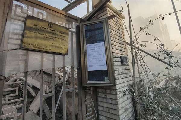 السفير الإيراني في سوريا: 6 صواريخ استهدفت القنصلية ومقتل ما بين 5 إلى 7 أشخاص في الهجوم