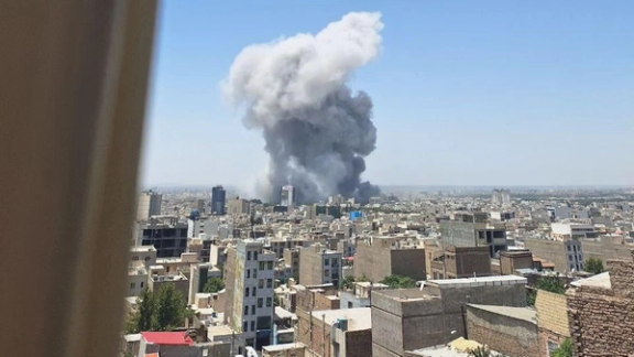 صحيفة إيرانية: وقف إطلاق النار مع إسرائيل مؤقت وغامض وغير موثوق بثباته