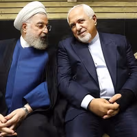 البرلمان الإيراني يدافع عن روسيا ويتهم روحاني ويطالب بملاحقة ظريف قضائيًا