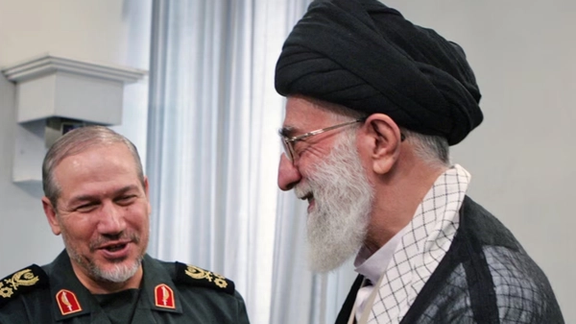 People Should Pick Candidate Who Sees Himself as 2nd to Khamenei - Aide