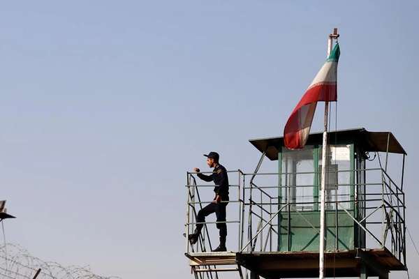 دهها هزار بازداشتشده اعتراضات خونین ۱۸ و ۱۹ دی در خطر صدور احکام حبس و اعداماند