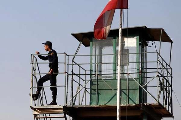 سازمان حقوق بشر ایران: حکم قطع چهار انگشت دست راست یک زندانی در اصفهان اجرا شده است