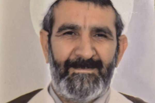 شاهدان در مسجد بقیهالله: ضارب امام جمعه بدون نقاب وارد شد و پس از نماز حمله کرد