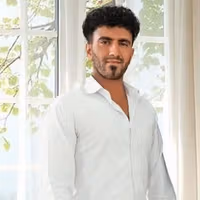 منصور مختارینفر؛ برای شرکت در مراسم تشییع پیکر یک جاویدنام رفته بود که کشته شد