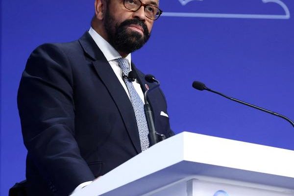 تصاعد الضغوط ضد إيران.. مجلس الأمن يعقد اجتماعا حول البرنامج النووي وعقوبات بريطانية جديدة