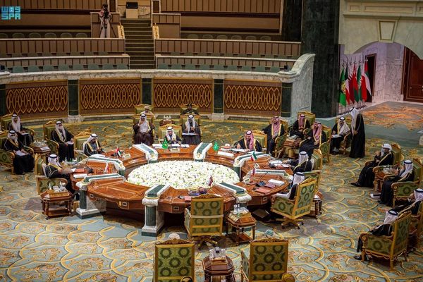 Qatar And UAE Leaders Meet For First Time Since Gulf Thaw