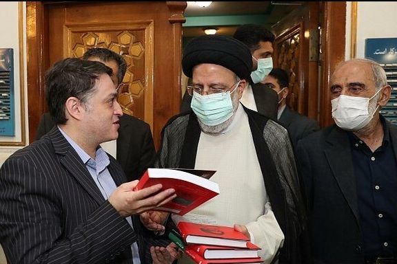 'Reformist' Mohammad Ghoochani (L) with President Raisi and hardliner Shariatmadari. April 11, 2022