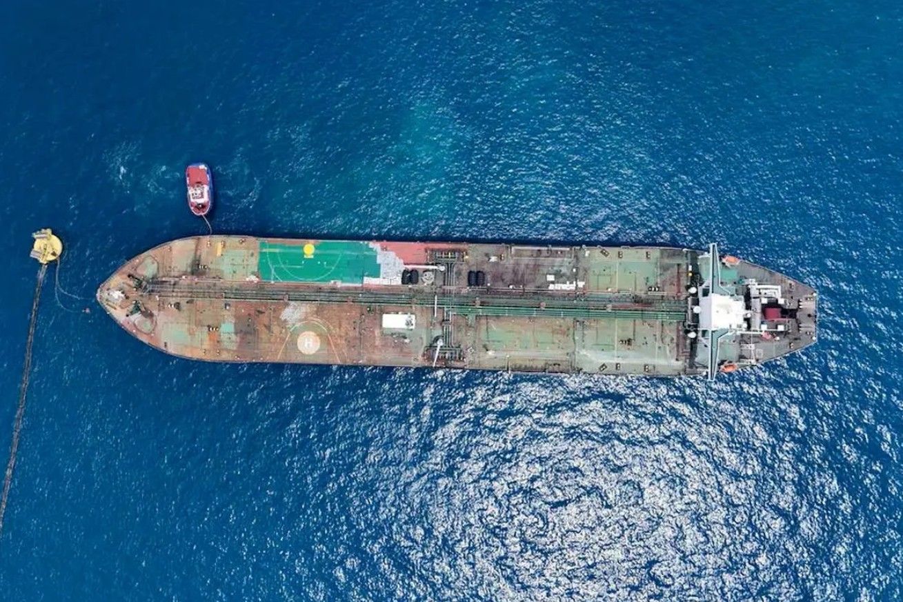 رسانه وابسته به سپاه: یک نفتکش حامل نفت خام عراق با هماهنگی ما از تنگه هرمز عبور کرد