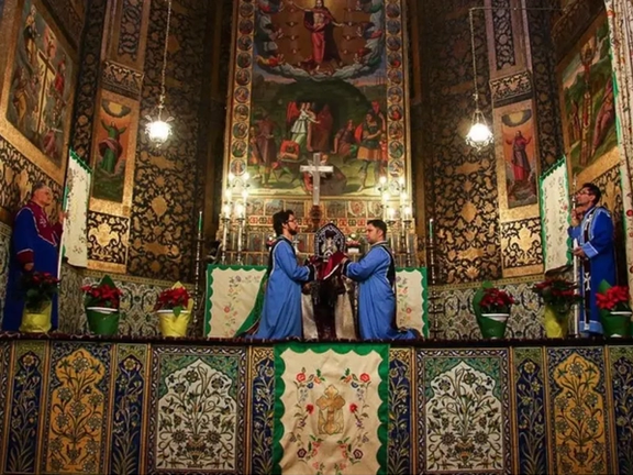 4 منظمات مسيحية تحذر من تزايد القمع و"محاكم التفتيش" ضد المسيحيين الإيرانيين