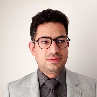 ایمان آقایاری